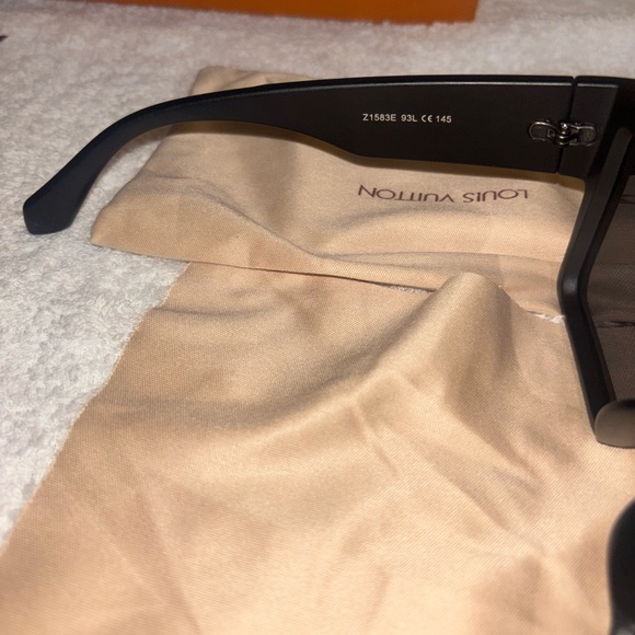 LV Black and Gray Monogram Shield Sunglasses - Picture 15 of 16